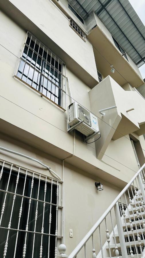 Large 2-Bedroom Apartment, Close To The American Consulate Γκουαγιακίλ Εξωτερικό φωτογραφία